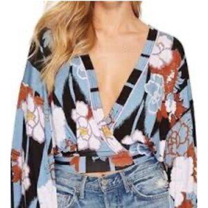 Free People That’s A Wrap Bell Sleeve Top Small Blue Tunic Small.